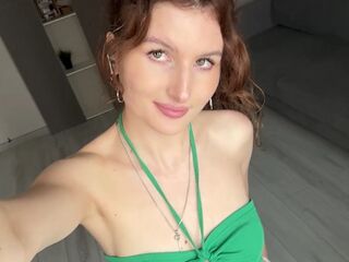 live teaser web cam KarmenZeinert