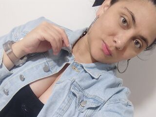 topless cam girl KatieMazon