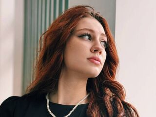 webcam babe KristinaGuernsey