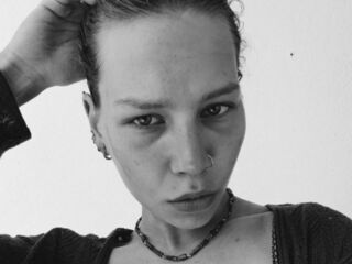 chat room webcam LeeanneYepes