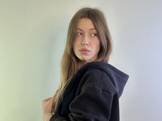 extreme cam picture LeonilaKesling