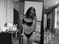 naughty camgirl photo LiahRosh