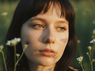 cam girl fingering LiluSoto