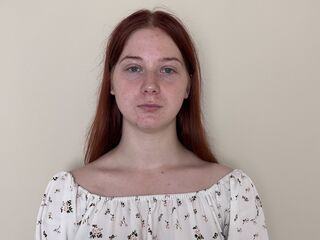 camgirl playing with vibrator LinaDeepsan