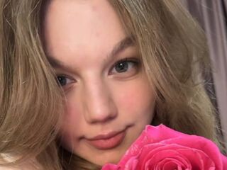 hot striptease cam LinnGrimshaw