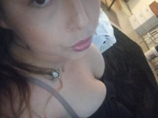free webcam chat LolaLoced