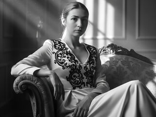 beautiful webcamgirl LunaNouire