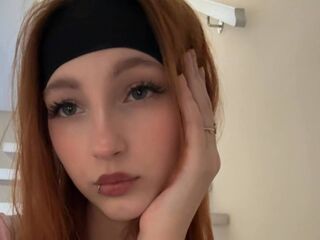 hot webcam slut LyndiaStief