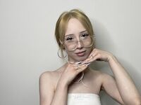 chatslut MaisieCherrin