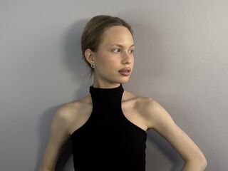 livesex cam show MalliaLucioni