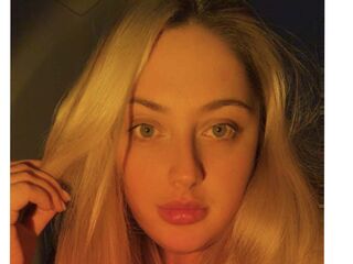 camslut masturbating MarieBuck
