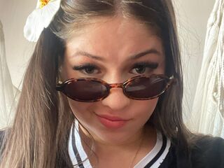 cam girl spreading pussy MiaCelezte