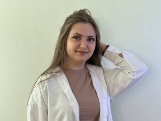 girl fingering pussy MildaTaddio