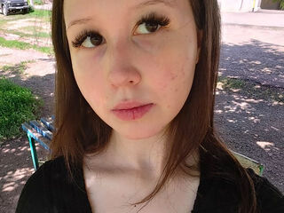 girl showing tits MonicaKim