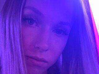 topless webcamgirl RocioThoro