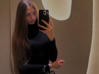 nude webcam girl RoxanneSpector