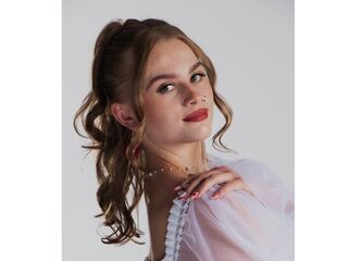 naked webcamgirl picture SharriLangolf