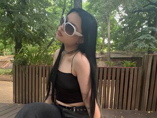 naked webcamgirl video ShemikaGnerre