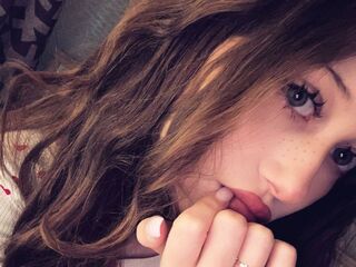cam girl masturbating with sextoy SimonaHaley
