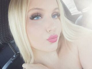 topless cam girl SixtaCola