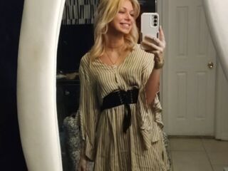 erotic webcam video SuzySweetSteps