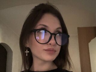 cam chatroom TianaGolberg