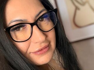 fingering cam whore TizzanaDiamond