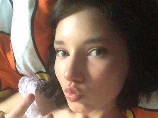 naked girl with live cam masturbating TommieSanjuan