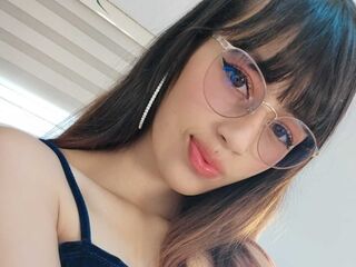 webcamgirl sexchat YiyisMarthin