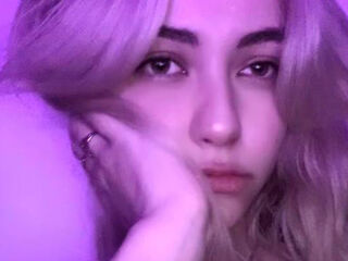 sexy cam girl YukiVelvet