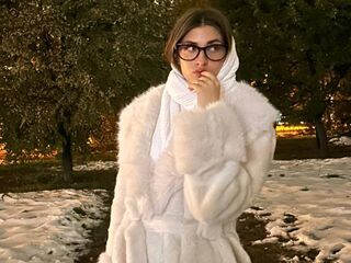 cam girl masturbating with dildo YukoHazer