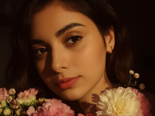 naked girl with webcam masturbating with sextoy ZaylaAmin